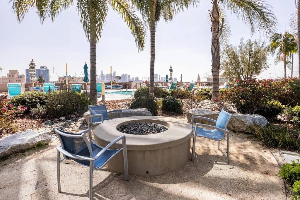 Apartmán Lovely Upscale High Rise Private Parking & Pool Los Angeles Exteriér fotografie