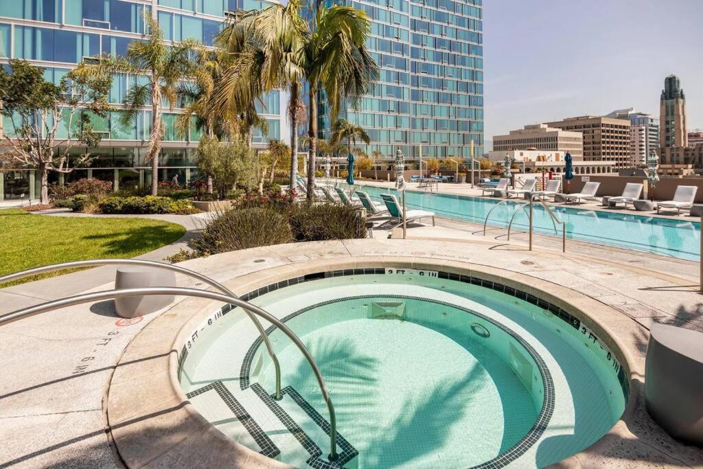 Apartmán Lovely Upscale High Rise Private Parking & Pool Los Angeles Exteriér fotografie