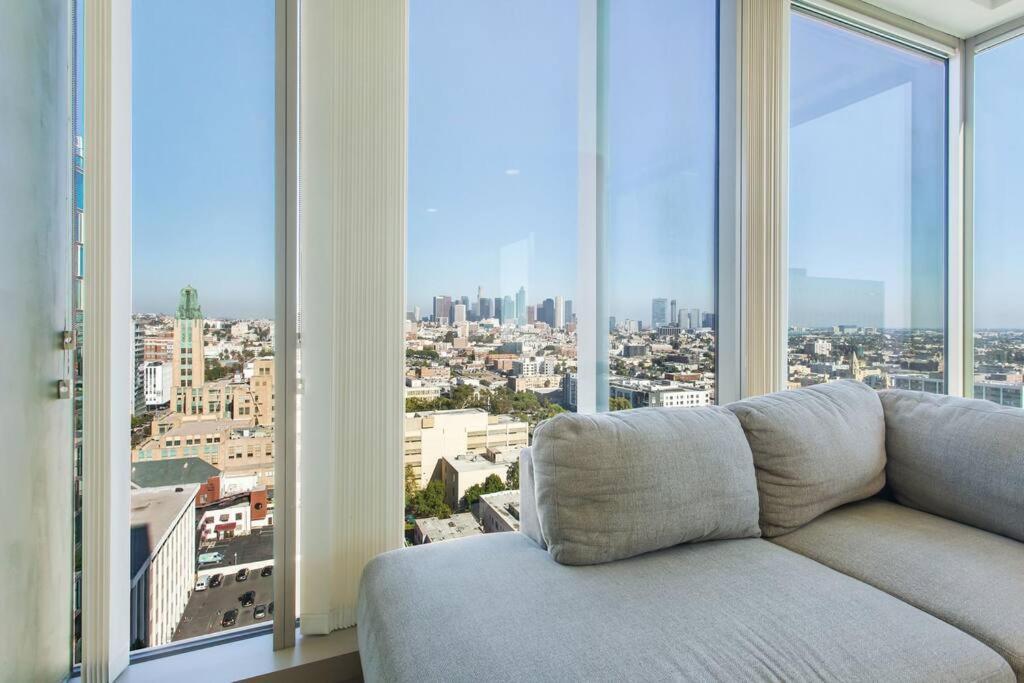 Apartmán Lovely Upscale High Rise Private Parking & Pool Los Angeles Exteriér fotografie